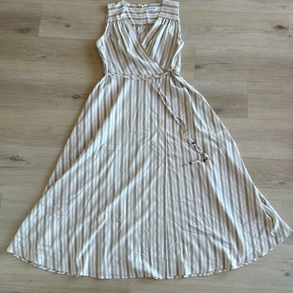 Calvin Klein sleeveless midi dress - Picture 2 of 4